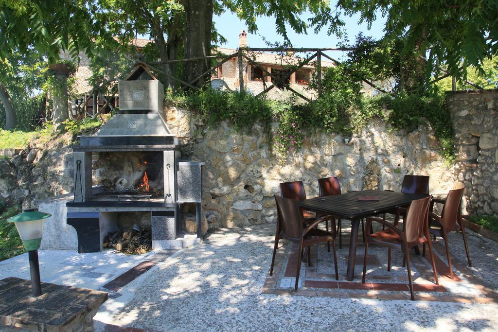 Agriturismo Podere Luchiano أميليا المظهر الخارجي الصورة